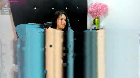 Snapshot of roxanaborns chatting on May 2026 04:04:02 PM roxanaborns online show from May 2026 04:04:02 PM