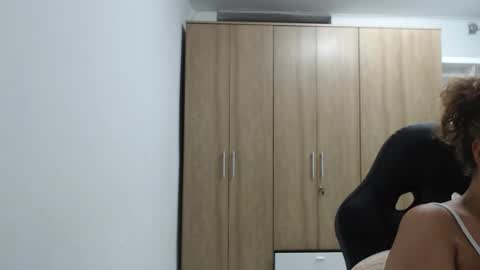 Roxana online show from October 2025 03:45:02 AM