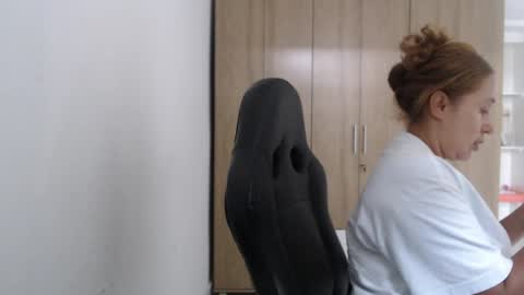 Roxana online show from March 2026 05:41:02 PM