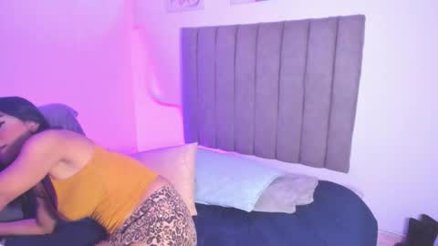 Roxane online show from December 2025 06:41:02 AM