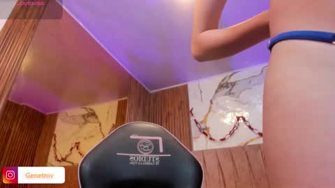 Snapshot of roxanne_tay chatting on February 2026 07:14:02 PM roxanne_tay online show from February 2026 07:14:02 PM