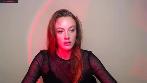 Roxa online show from October 2025 12:03:01 PM