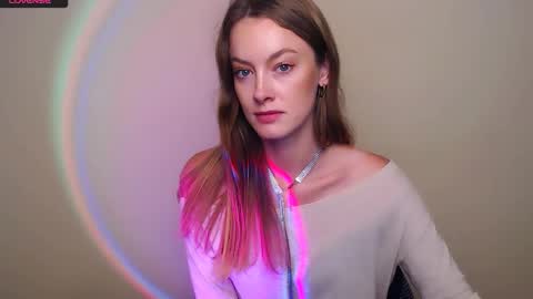 Roxa online show from October 2025 08:01:01 AM