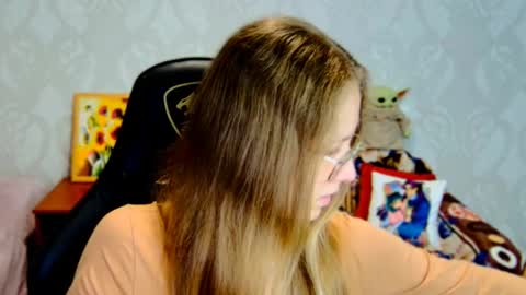 roxie_shy online show from October 2025 09:15:01 AM