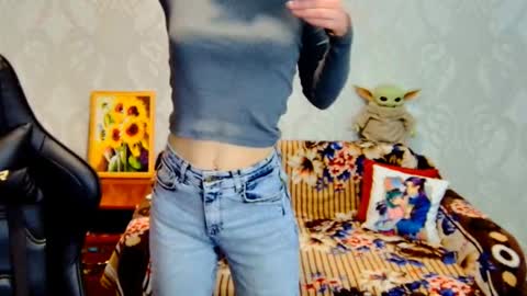 roxie_shy online show from October 2025 06:22:02 AM