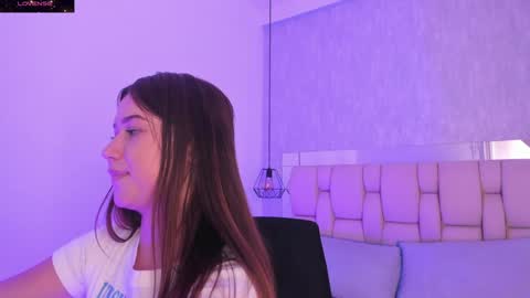 Snapshot of roxie_summers chatting on February 2025 02:26:01 AM Roxie online show from February 2025 02:26:01 AM