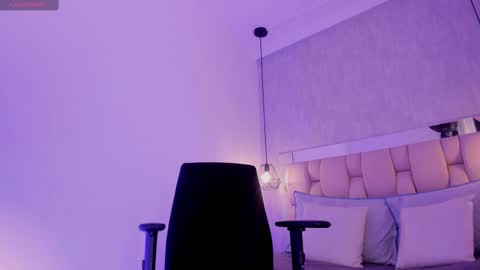 Snapshot of roxie_summers chatting on February 2025 02:01:01 AM Roxie online show from February 2025 02:01:01 AM