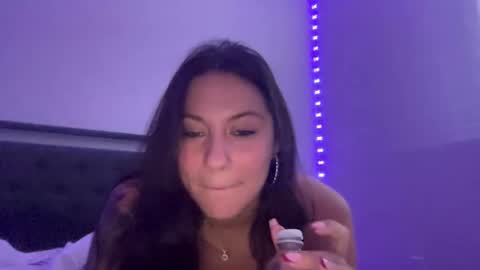 Roxie online show from October 2025 07:51:01 PM