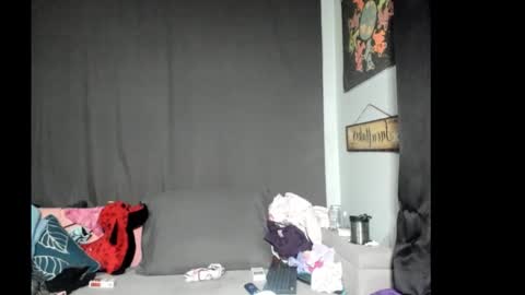 roxihazeleyes online show from February 2026 07:07:01 PM