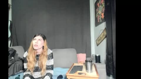 roxihazeleyes online show from March 2026 02:01:02 PM