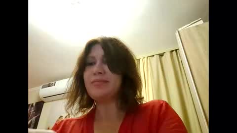 Snapshot of roxolanaa_sexy chatting on December 2025 03:00:02 AM ROXOLANAA SEXY online show from December 2025 03:00:02 AM