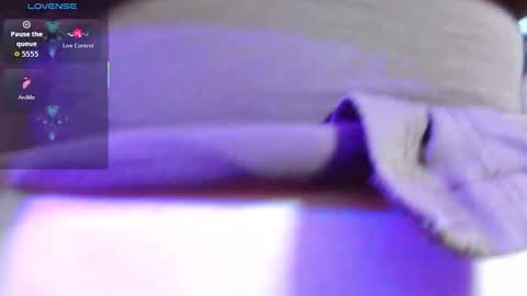 roxiie online show from October 2025 07:36:02 PM