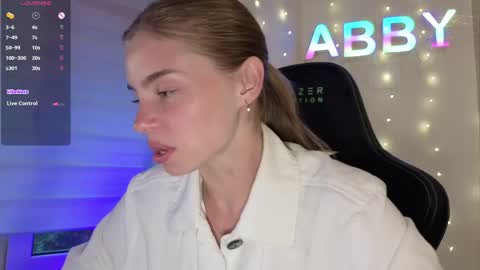 Roxieex ABBY online show from June 2026 06:13:02 PM