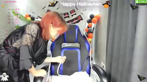 Roxy fiery online show from November 2025 02:01:02 AM