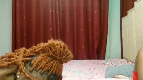 Roxy online show from April 2026 06:35:01 PM