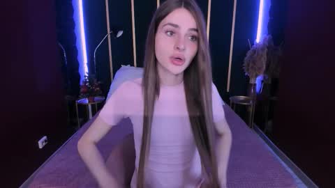 Roxy online show from December 2025 09:59:02 AM