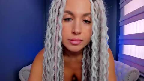 Roxy online show from March 2025 04:54:02 AM