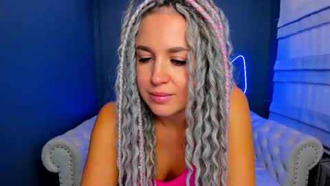 Roxy online show from September 2025 02:16:01 AM