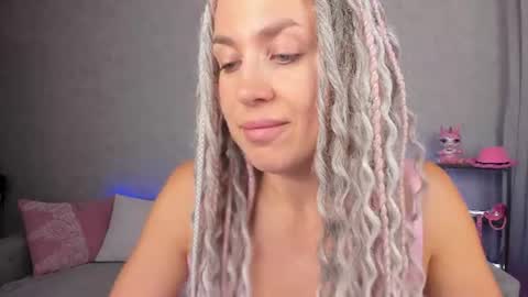 Snapshot of roxy_mars chatting on June 2026 05:12:01 AM Roxy online show from June 2026 05:12:01 AM