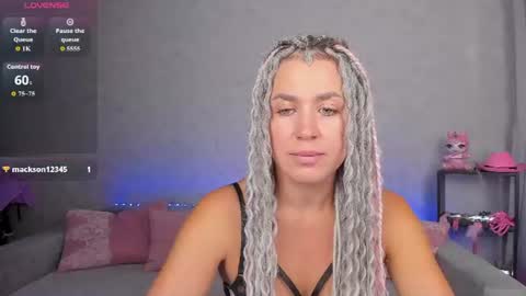 Snapshot of roxy_mars chatting on July 2026 01:45:01 AM Roxy online show from July 2026 01:45:01 AM