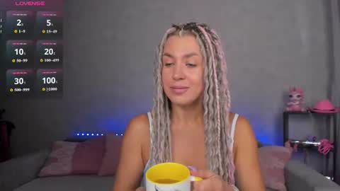 Snapshot of roxy_mars chatting on July 2026 01:20:02 AM Roxy online show from July 2026 01:20:02 AM