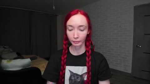 Snapshot of roxy_silver chatting on February 2026 02:45:01 PM Roxy online show from February 2026 02:45:01 PM