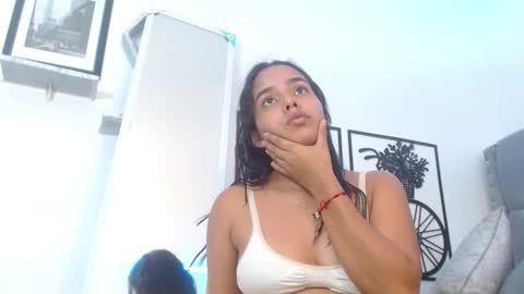 roxy_stone1 online show from February 2025 10:19:01 PM