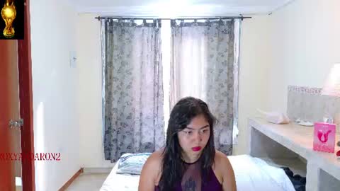 Snapshot of roxyandaron2 chatting on June 2026 01:13:02 PM RoxyAron online show from June 2026 01:13:02 PM