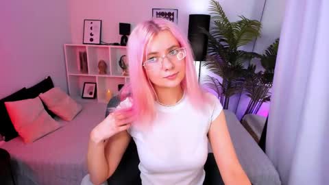 Roxy online show from May 2026 04:56:02 PM