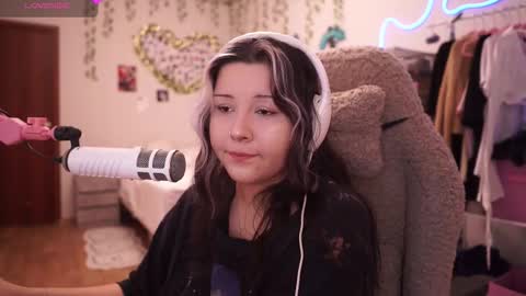 roxysuh online show from March 2026 07:12:02 AM