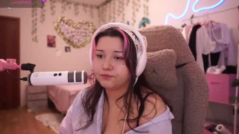 roxysuh online show from April 2026 07:02:01 AM