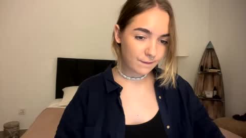 Roxy online show from April 2026 01:27:02 PM