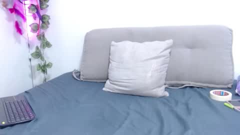 Bruna Royale  online show from March 2026 06:03:01 PM