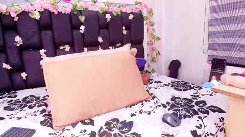 Rubi online show from September 2025 07:15:01 PM