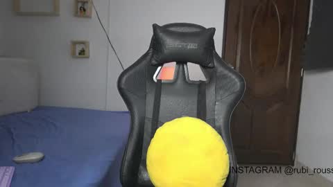 rubi rouss  instagran and X or tw  FAV VIBES11  9 33  101 moan and explode my balls online show from October 2025 11:10:02 AM