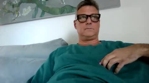 Snapshot of rudeski chatting on October 2025 04:14:02 PM rudeski online show from October 2025 04:14:02 PM