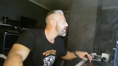 Snapshot of ruffi77 chatting on December 2024 06:13:01 PM Chico que rico Caliente online show from December 2024 06:13:01 PM