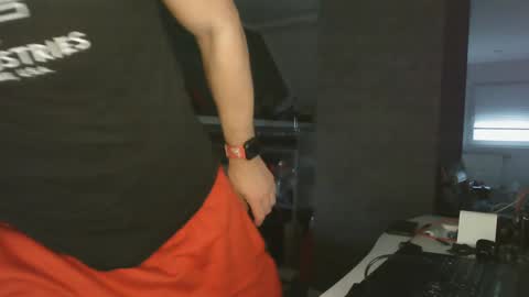 Snapshot of ruffi77 chatting on January 2025 01:46:01 PM Chico que rico Caliente online show from January 2025 01:46:01 PM