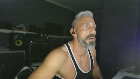 Snapshot of ruffi77 chatting on January 2025 02:09:01 AM Chico que rico Caliente online show from January 2025 02:09:01 AM