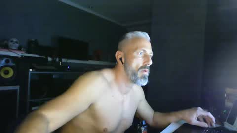 Snapshot of ruffi77 chatting on February 2025 02:50:02 AM Chico que rico Caliente online show from February 2025 02:50:02 AM