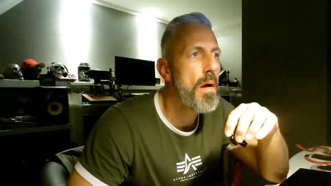 Snapshot of ruffi77 chatting on February 2025 06:23:01 PM Chico que rico Caliente online show from February 2025 06:23:01 PM