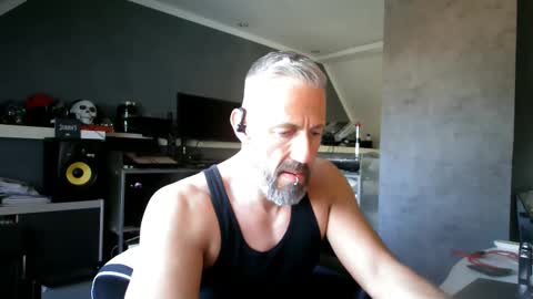 Snapshot of ruffi77 chatting on March 2025 08:33:02 AM Chico que rico Caliente online show from March 2025 08:33:02 AM
