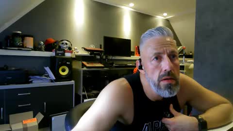 Snapshot of ruffi77 chatting on September 2025 10:59:01 AM Chico que rico Caliente online show from September 2025 10:59:01 AM