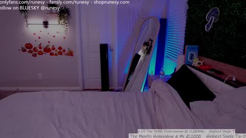 Snapshot of runesy chatting on October 2025 03:09:01 AM Lady online show from October 2025 03:09:01 AM