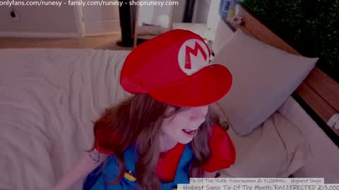 Snapshot of runesy chatting on December 2025 04:11:02 AM Lady online show from December 2025 04:11:02 AM