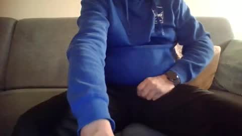 Snapshot of runner_1978 chatting on November 2025 09:09:01 PM runner_1978 online show from November 2025 09:09:01 PM