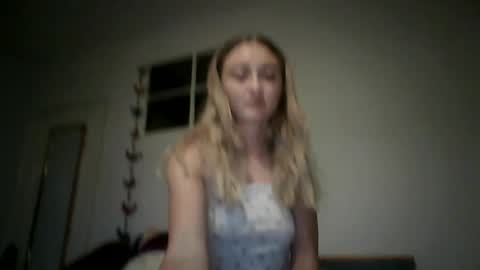 Izzy online show from July 2026 09:13:01 PM