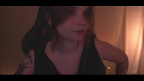 Snapshot of running_with_the_wolves chatting on May 2026 09:55:02 PM Elena online show from May 2026 09:55:02 PM