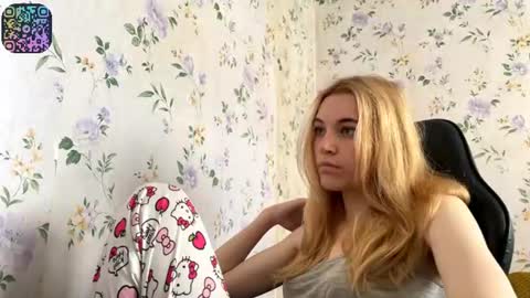 Lisa and Vlad online show from June 2026 09:19:02 AM