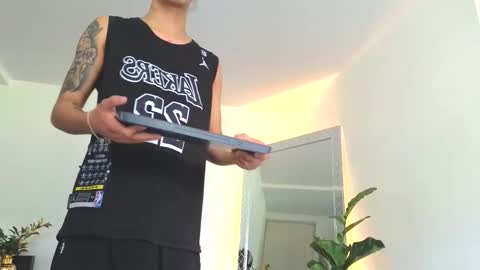 Snapshot of russell_adams_ chatting on September 2025 12:54:02 PM R U S S E L L online show from September 2025 12:54:02 PM